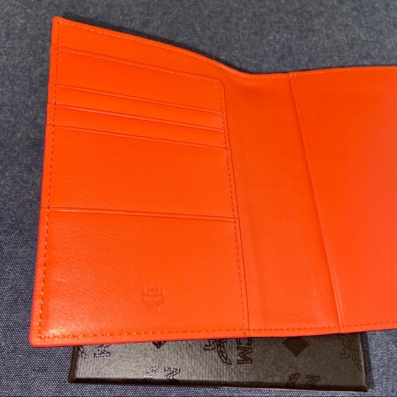 Sold MCM passport holder wallet with zip pocket - Picture 6 of 11
